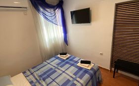 Habitaciones Con Bano Y Cocina Privada